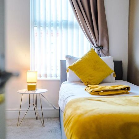 Finchley House Lovely House In Anfield, 2 Minutes Walk From The Stadium, Parking And Wifi Villa ลิเวอร์พูล ภายนอก รูปภาพ