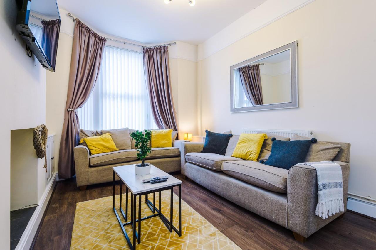 Finchley House Lovely House In Anfield, 2 Minutes Walk From The Stadium, Parking And Wifi Villa ลิเวอร์พูล ภายนอก รูปภาพ