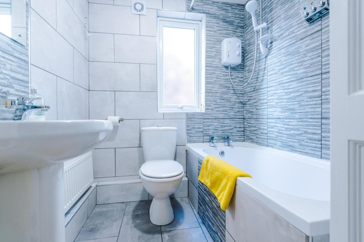 Finchley House Lovely House In Anfield, 2 Minutes Walk From The Stadium, Parking And Wifi Villa ลิเวอร์พูล ภายนอก รูปภาพ